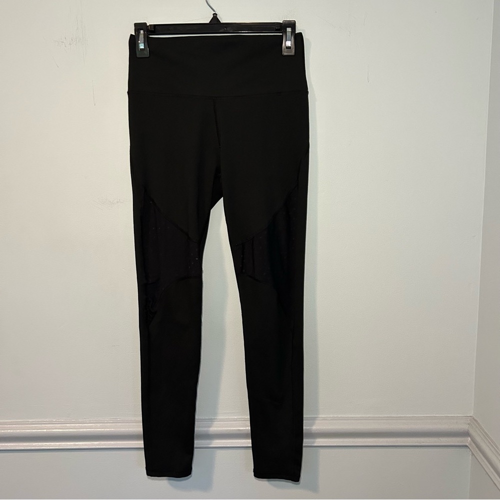 Aerie Chill. Play. Move Black Mesh Yoga Leggings Size Medium
